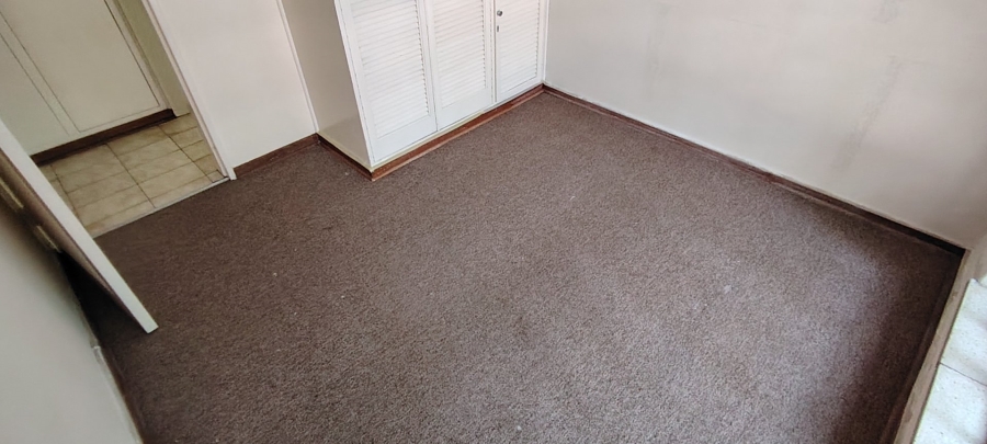 5 Bedroom Property for Sale in Flamwood North West